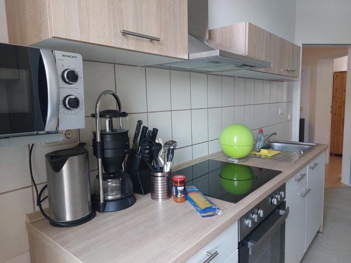 Schoene Zwei-Zimmer-Wohnung "W2" Mit 4 Einzelbetten Und Wlan In Zwenkau Bei Leipzig Im Neuseenland Экстерьер фото