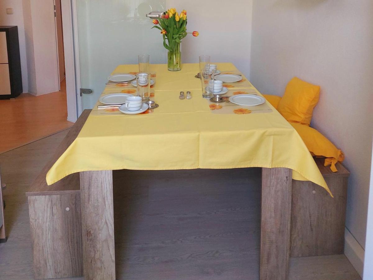 Schoene Zwei-Zimmer-Wohnung "W2" Mit 4 Einzelbetten Und Wlan In Zwenkau Bei Leipzig Im Neuseenland Экстерьер фото
